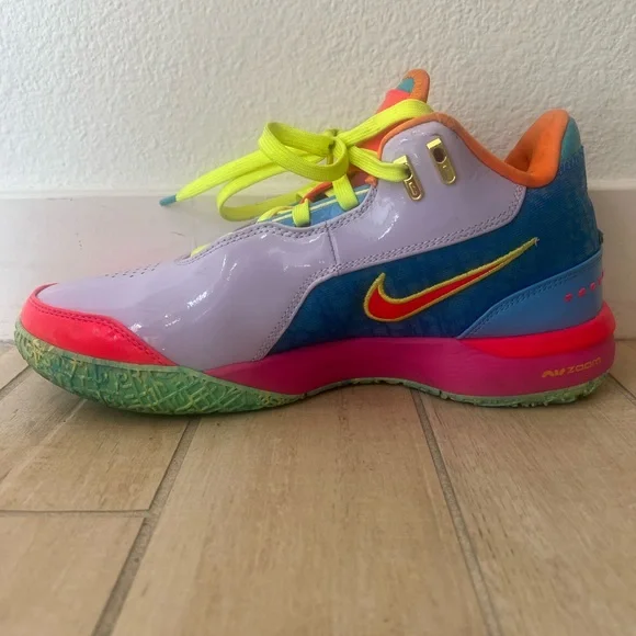 Nike LeBron 20 Men’s Basketball, size 8 - Picture 5 of 10